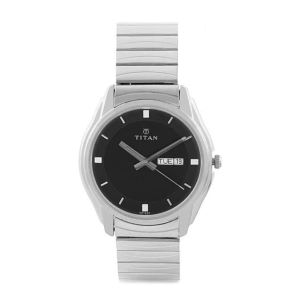 Titan 1578SM04 Black Dial Analog Watch For Men