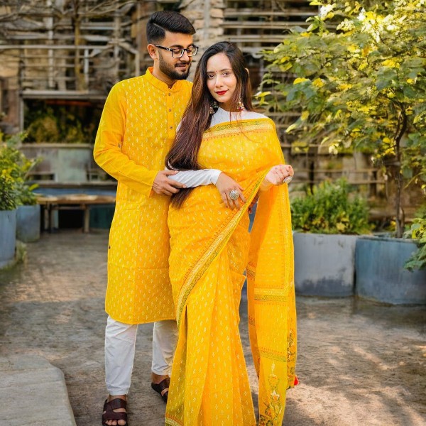 Yellow couple outfit