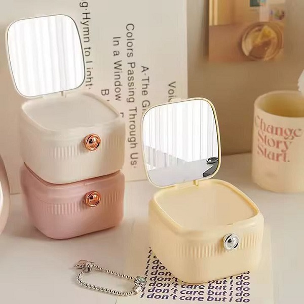 Portable Jewelery & Makeup Storage Box with Mirror