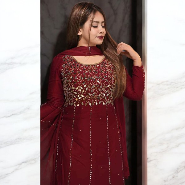 Karchupi Three Piece Set