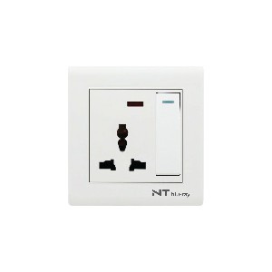 NT blu-ray Primo White 13A 3 Pin MF Socket With Switch