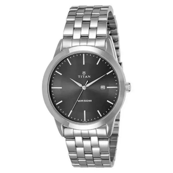 Titan 1584SM04 Men Watch Black Dial Silver Strap Analog