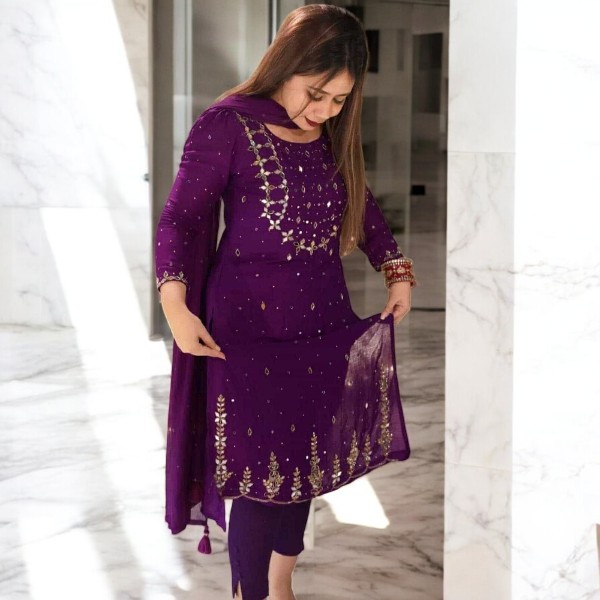 Karchupi Three Piece Set