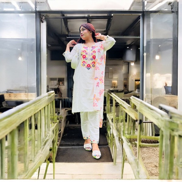 Lilene Embroidery Three Piece Set