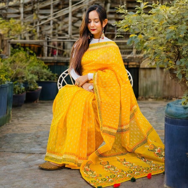 Yellow couple outfit