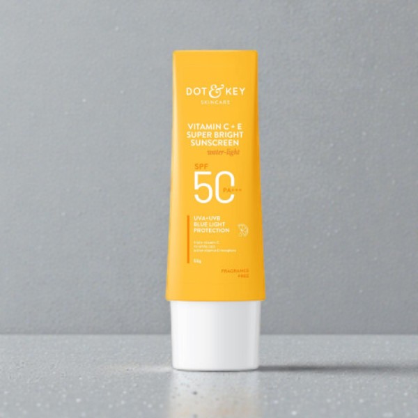 Dot & Key Vitamin C + E Super Bright Sunscreen SPF50+ PA++++ 50g (India)